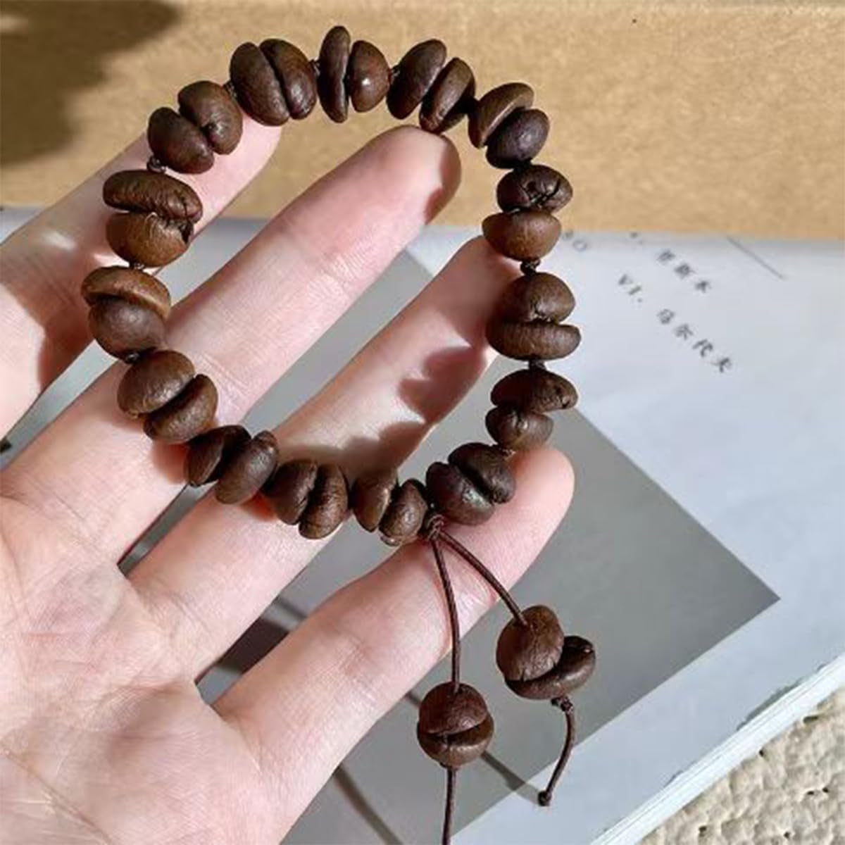 Coffee Bean Bracelet for Men Women Minimalist Handmade Stretch Beaded Bracelets Real Coffee Bean Charm Bracelets for Couples Jewelry Gift